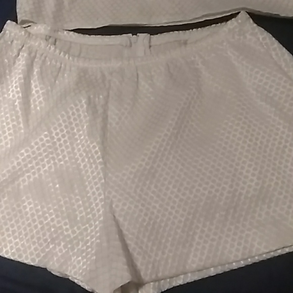 Short set - Picture 3 of 7